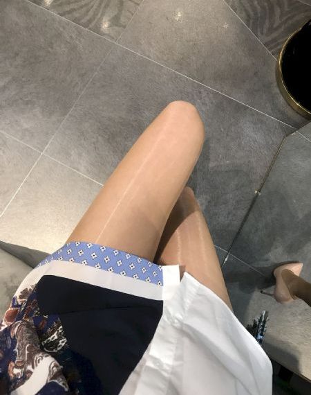 可疑的同居_HD在线手机播放